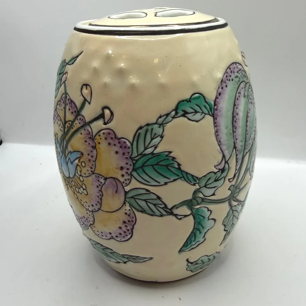 Vintage‎ Macau Hand Painted Porcelain Ginger Jar Floral Chinoiserie Decorative